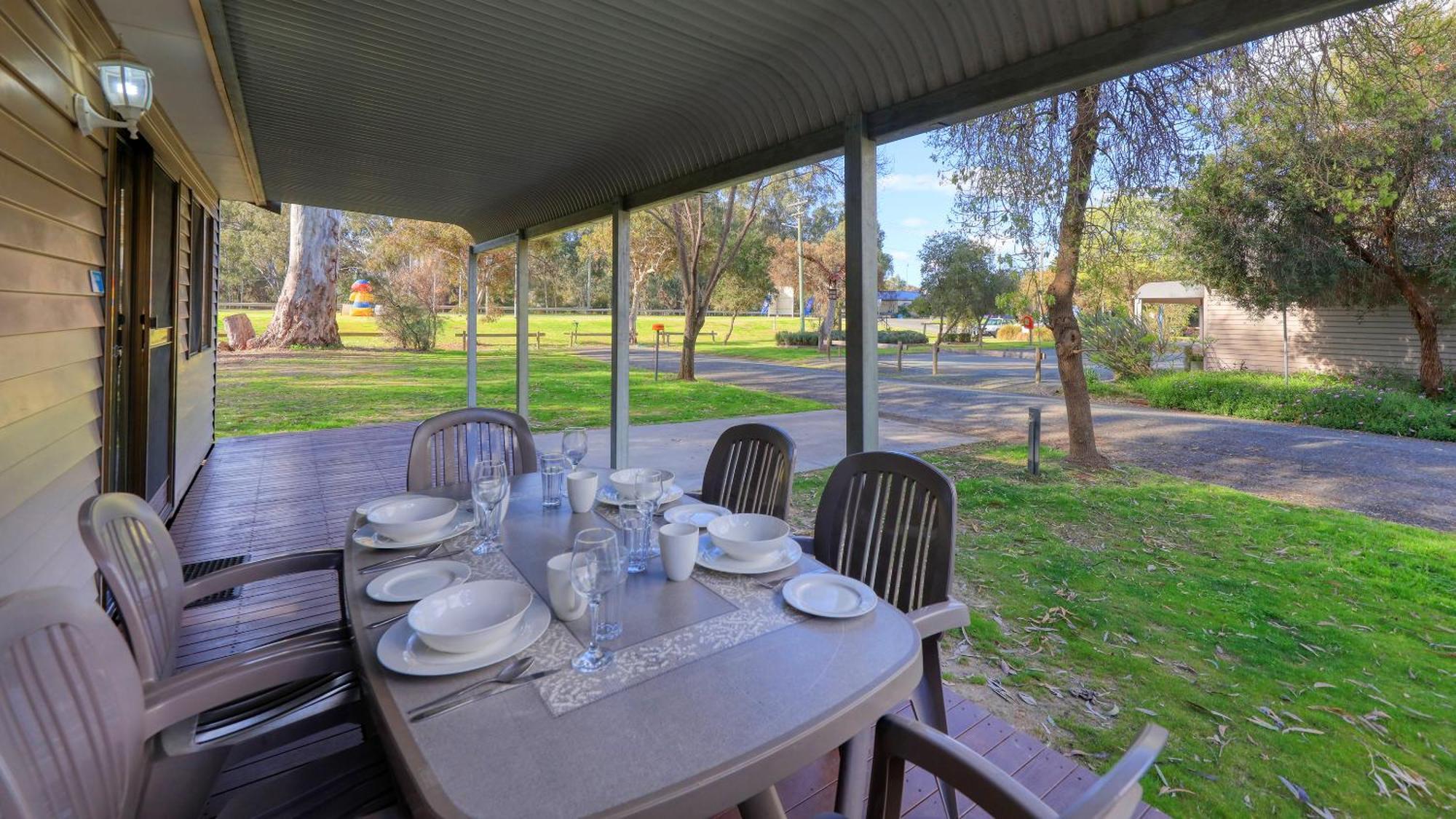 Deniliquin Riverside Caravan Park Luaran gambar
