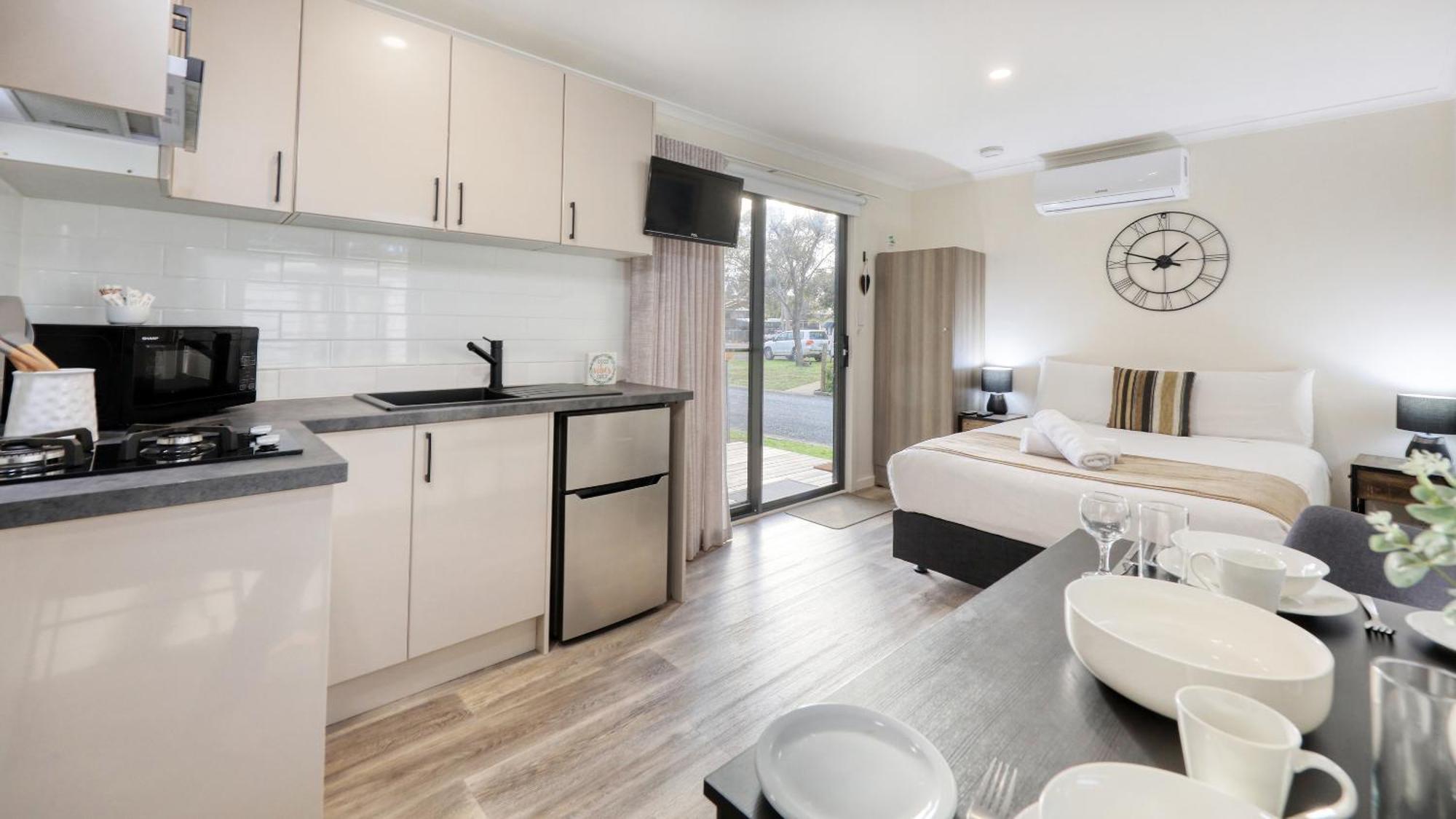 Deniliquin Riverside Caravan Park Luaran gambar